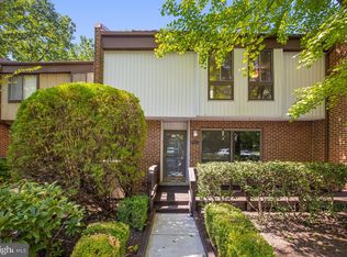 2143 Colts Neck Ct, Reston, VA 20191