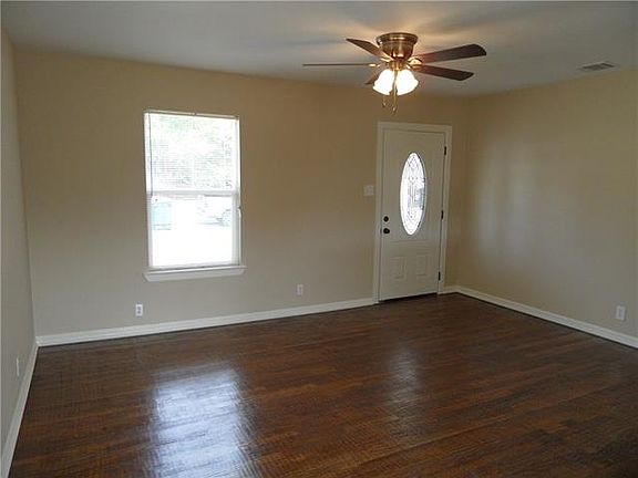 3rd image of 10607 Newcombe Dr