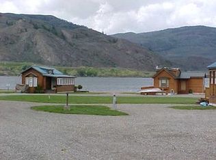 17 Oro Beach Dr #8, Oroville, WA 98844