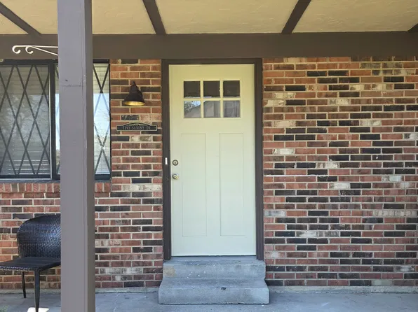 7393 Saxony Dr, West Chester, OH 45069