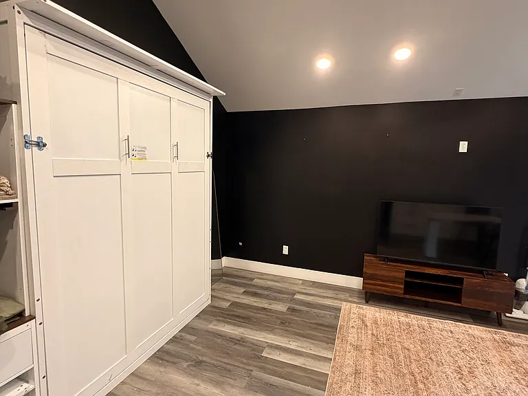 1107 Logan St #B — Photo 7