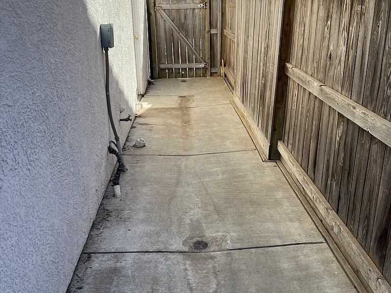 2441 Jessica Cir — Photo 39