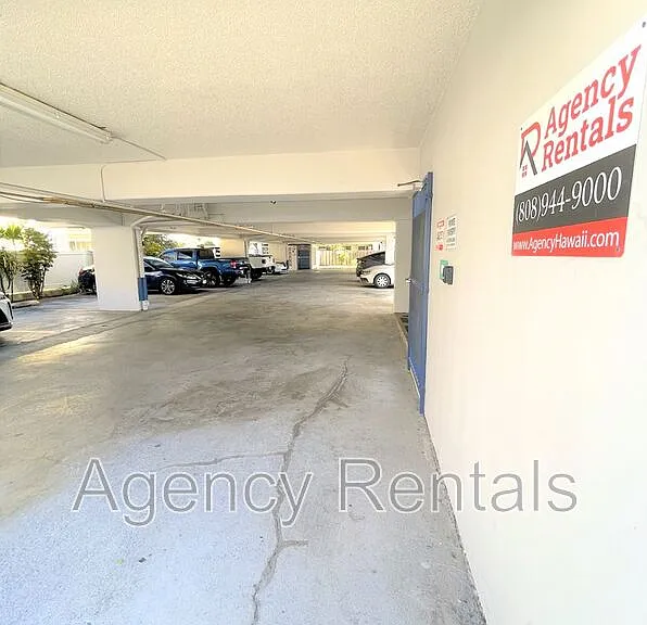 1019 Punahou St #305 — Photo 3
