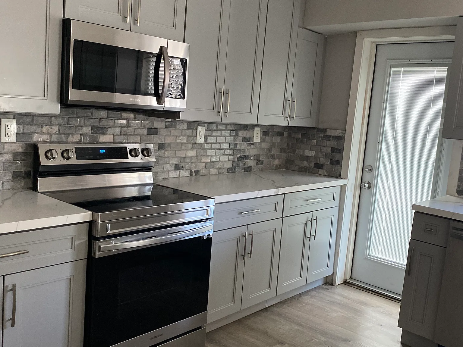 1 bed, 596 sqft, $2,050 — Photo 1