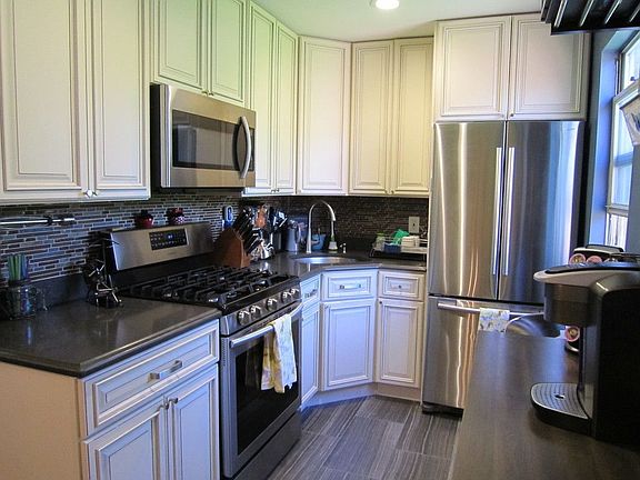 2nd image of 226-18 Kingsbury Ave #B