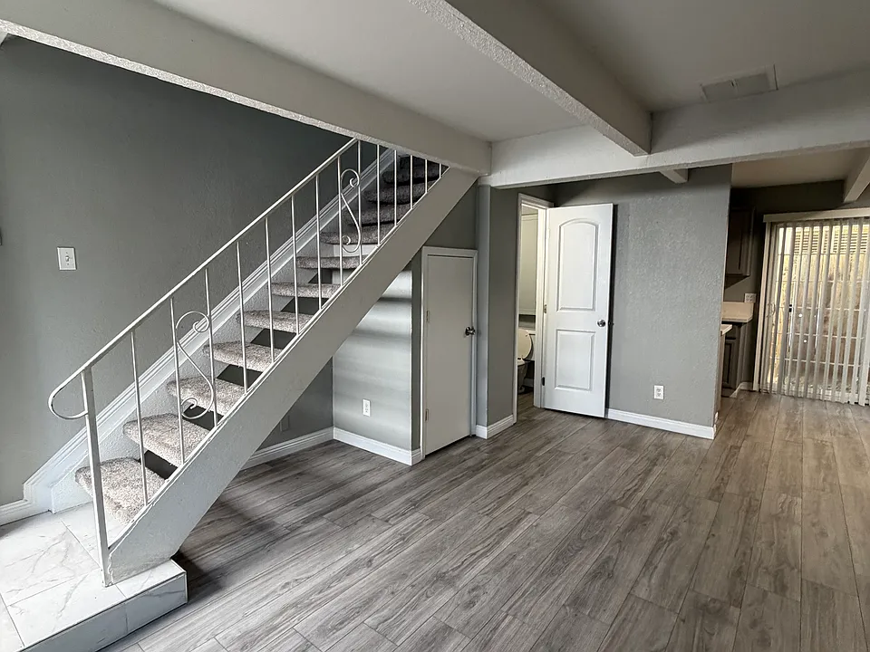1720 G St #3