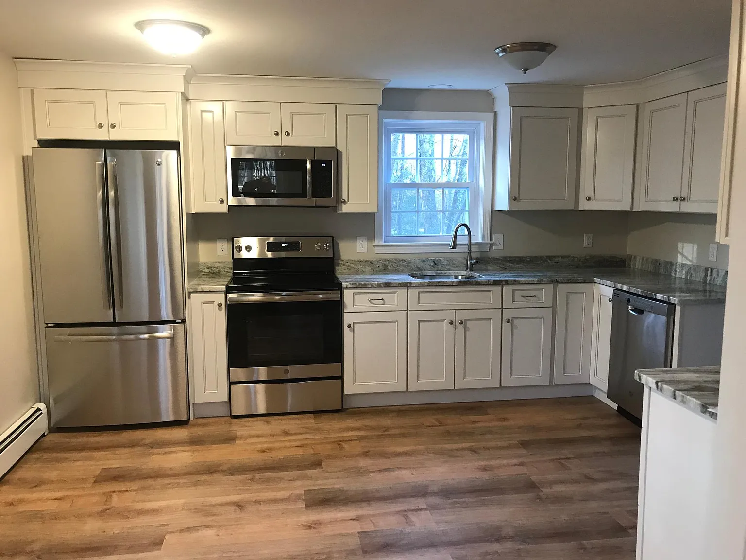 2 bed, 1.5 bath, 1100 sqft, $2,500 — Photo 4