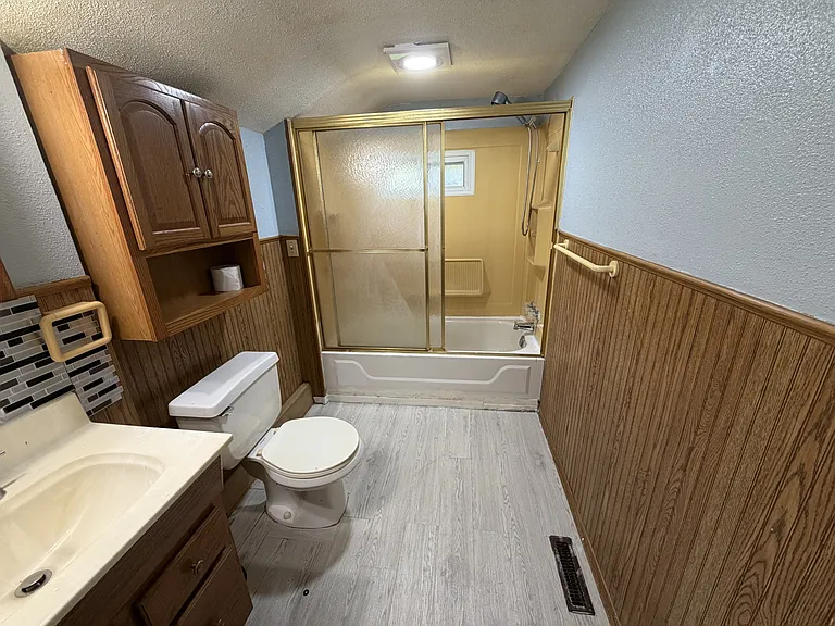 220 Lovers Ln NW #4 — Photo 6