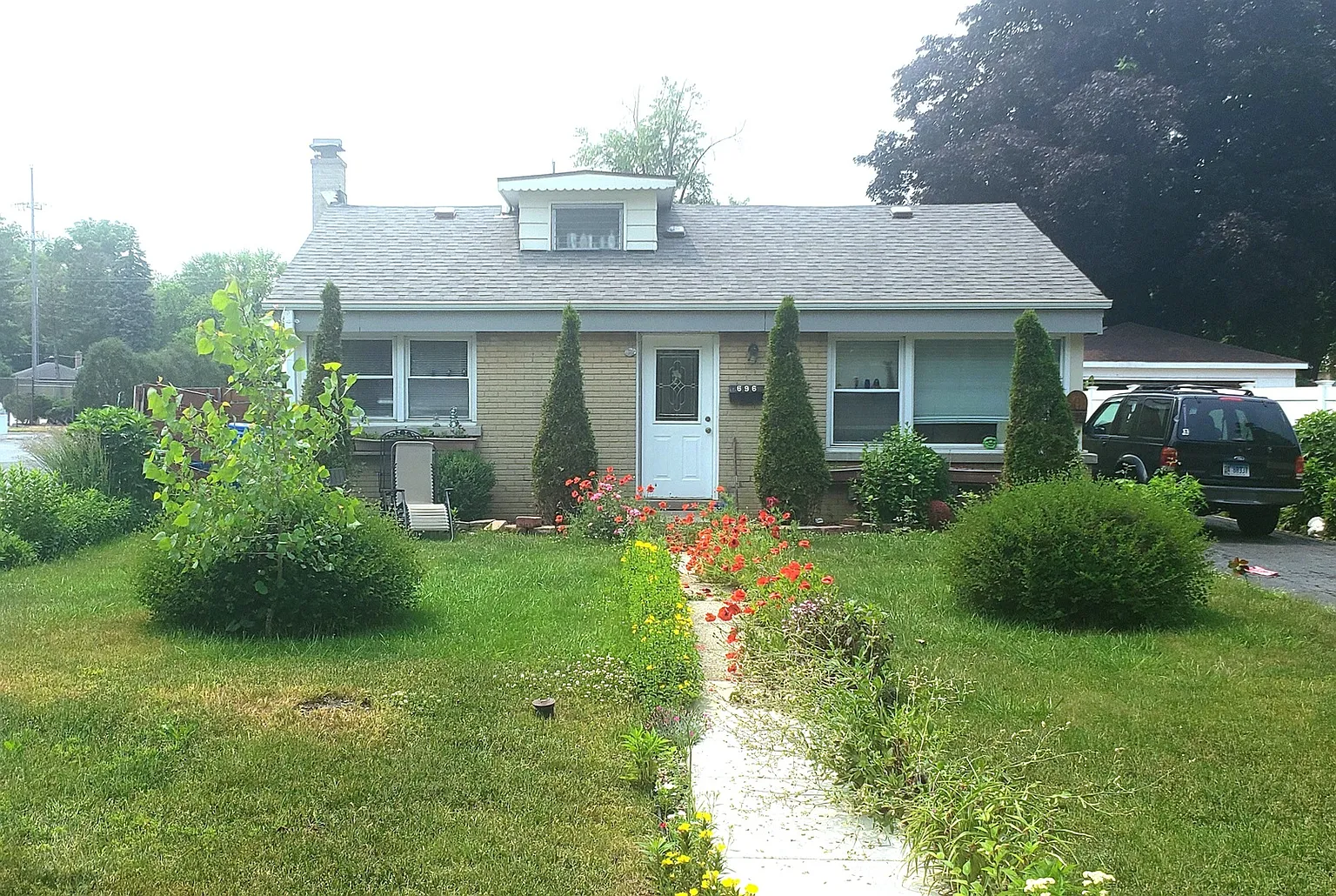 696 N Lee Blvd photo 1