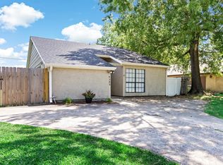 5385 Heatherwood Dr, Beaumont, TX 77706