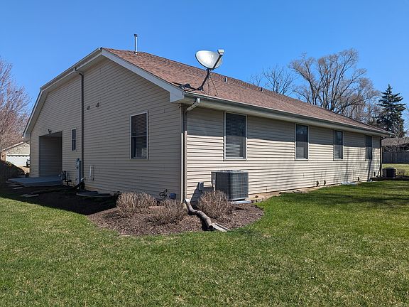 3rd image of 5729 Conrad Ave #1