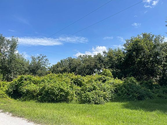 3rd image of 2500 Pine Needle Dr