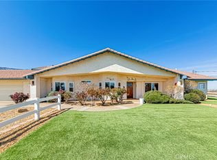 9126 Holiday Ln, Pinon Hills, CA 92372