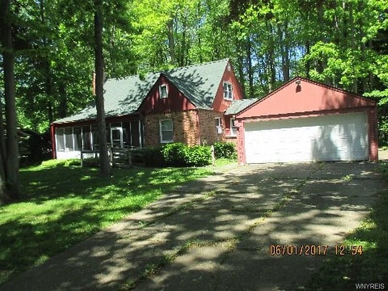 1st image of 286 Crescent Dr