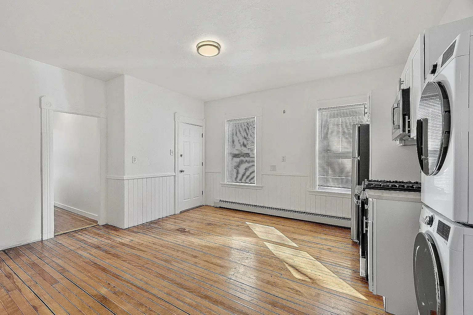 3 bed, 1640 sqft, $2,300 — Photo 4
