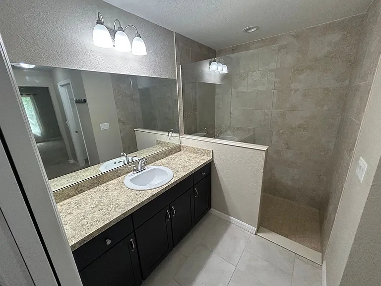 5092 SW 197th Ter — Photo 10