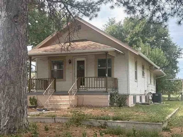 417 Douglas St, Imperial, NE 69033