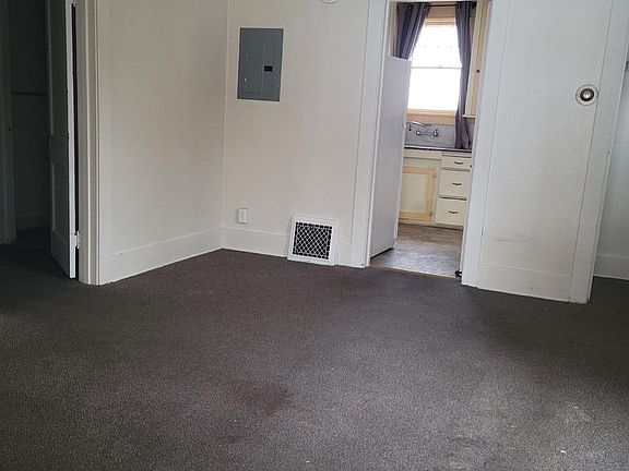 4th image of 921 Helen Ave #921