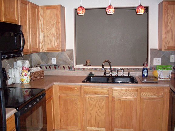 129th Kitchen2