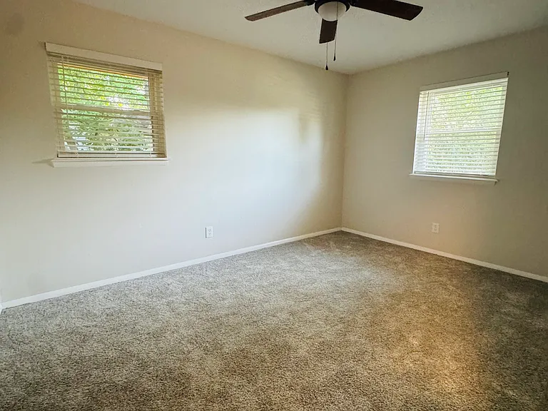312 Sunnyside Pl — Photo 6