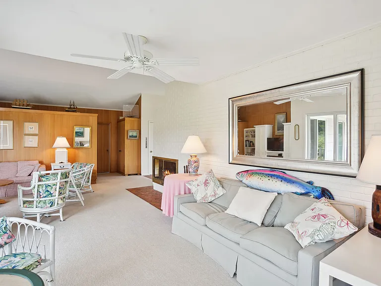 33 Beach Rd — Photo 11