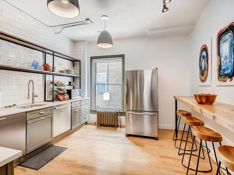 1532 N Emerson St #201 — Photo 5