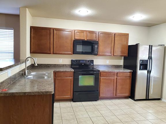 5th image of 2620 Powderhorn Dr