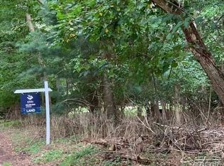 64 Sandra Rd, East Hampton, NY 11937