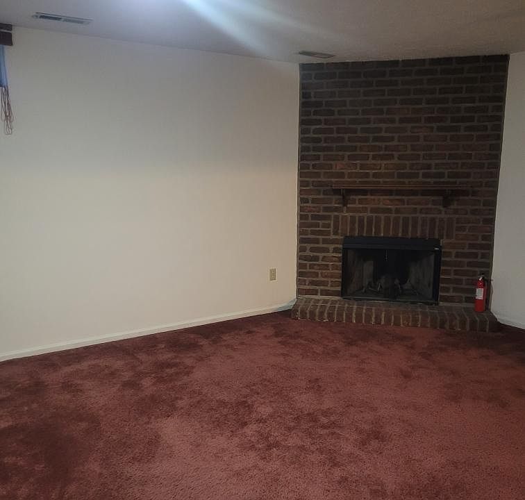 2nd image of 4521 Grayton Rd #52