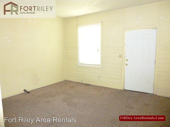 2nd image of 801 W 11th St APT 1