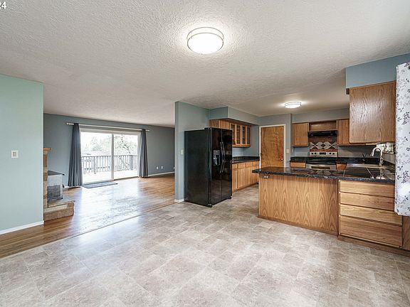 5th image of 5412 NE 47th St