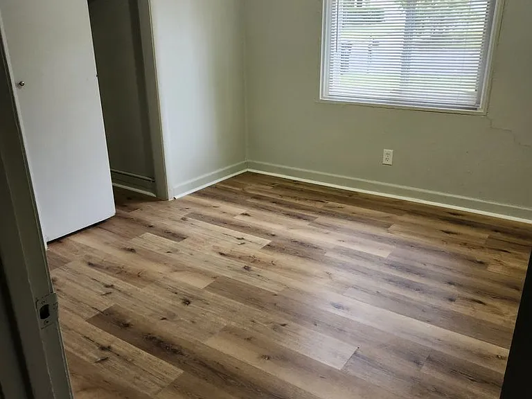 3573 SW Kerry Ave — Photo 3