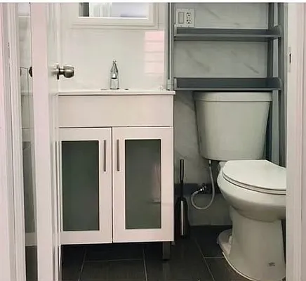 Rented by E Realty International Corp | media 19