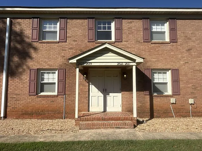 2623 Vail Ave