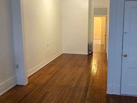 4th image of 226 Kingsland Ave APT 3