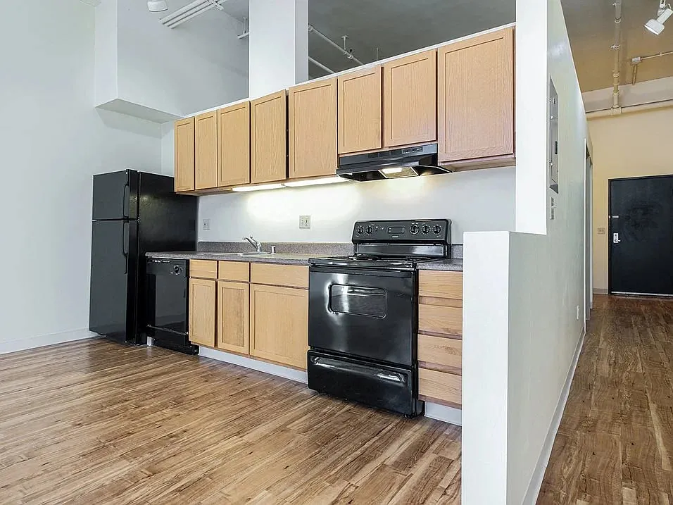 Building Photo - 1555 California St #301
