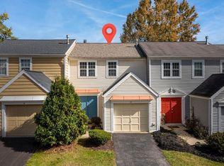36 New London Ln, Oakmont, PA 15139