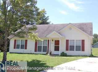 4412 Bear Ridge Ct, Greensboro, NC 27406