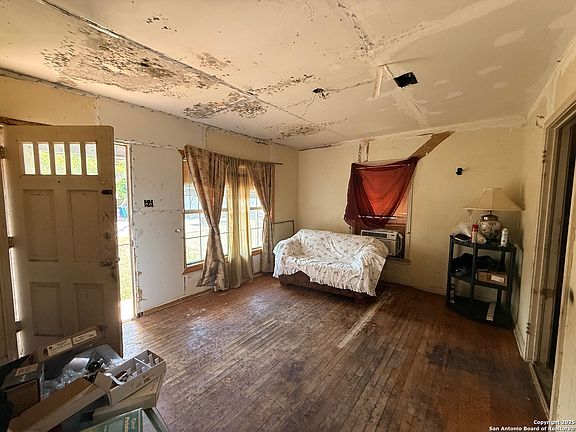 2nd image of 1823 Gorman