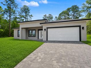 7945 N Ibsen Dr, Citrus Springs, FL 34433