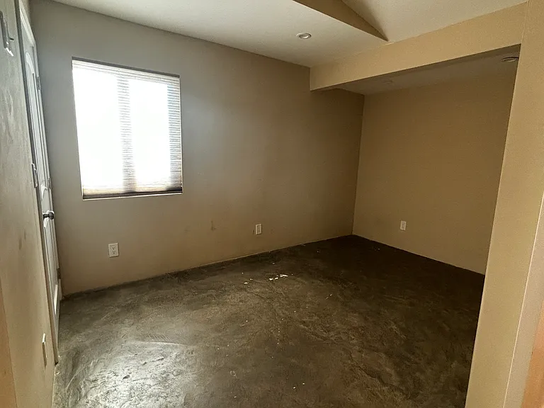 607 E Calle Roca — Photo 9