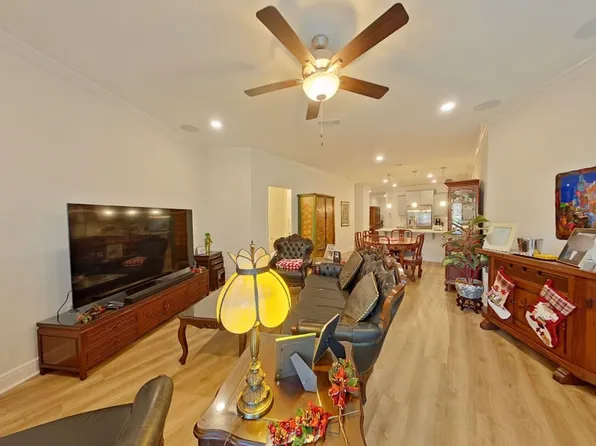 2893 Leahs Ln, Navarre, FL 32566