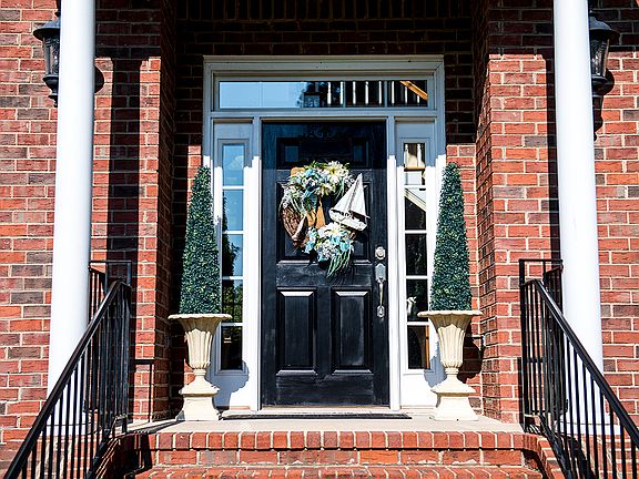 3rd image of 154 River Wind Dr