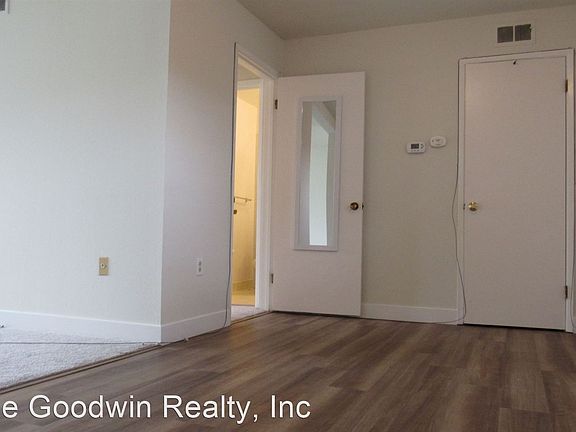 2nd image of 1220 14th Ave APT 202