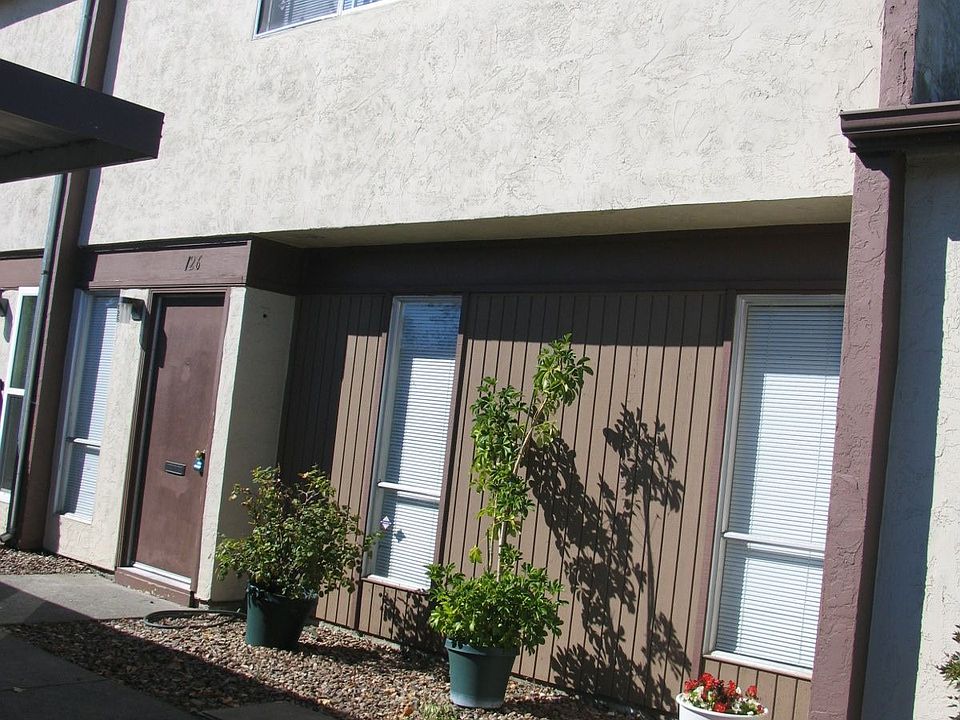 1st image of 126 Del Norte Ct