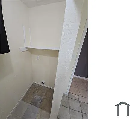 2706 Taft St — Photo 6