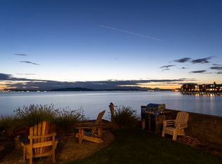 4001 Beach Dr SW APT 4, Seattle, WA 98116