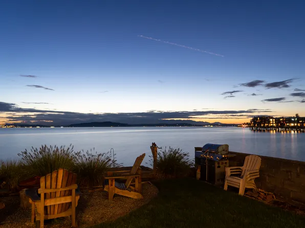 4001 Beach Dr SW APT 4, Seattle, WA 98116