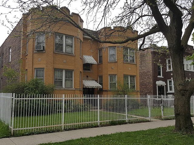 1st image of 1425 N Leclaire Ave