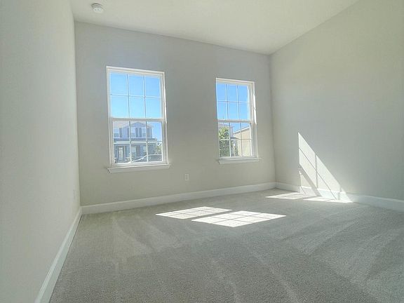 5th image of 8321 Greenway Ave